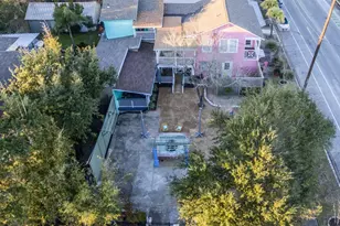 1515 19th St, Galveston, TX 77550 - Photo 3