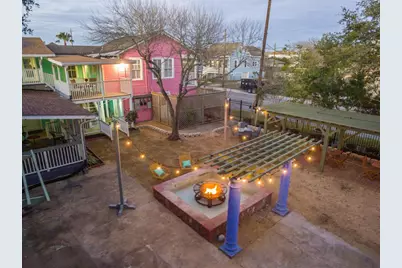 1515 19th Street, Galveston, TX 77550 - Photo 1