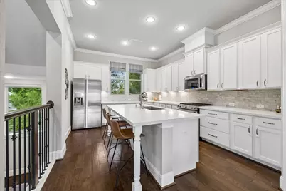 1018 Shepherd Oaks Drive, Houston, TX 77018 - Photo 17