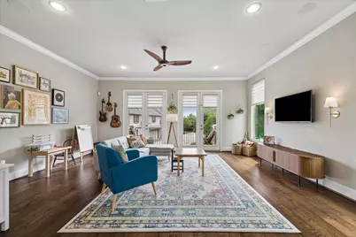 1018 Shepherd Oaks Drive, Houston, TX 77018 - Photo 3