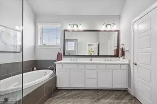 1018 Shepherd Oaks Dr, Houston, TX 77018 - Photo 23