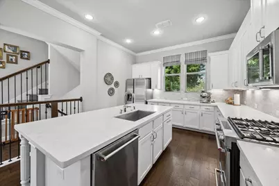 1018 Shepherd Oaks Drive, Houston, TX 77018 - Photo 19