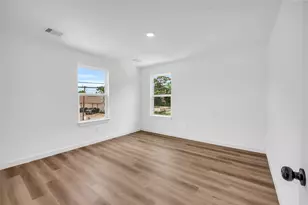 9818 Sandra St, Houston, TX 77016 - Photo 13