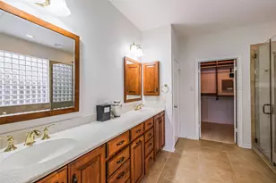 633 Clarenda Falls Dr, Sugar Land, TX 77479 - Photo 27