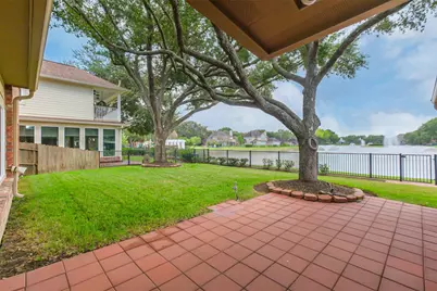 633 Clarenda Falls Drive, Sugar Land, TX 77479 - Photo 43