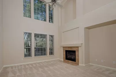 50 E Pipers Green, The Woodlands, TX 77382 - Photo 5