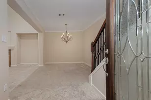 50 E Pipers Green, The Woodlands, TX 77382 - Photo 3