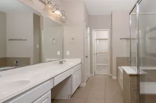 50 E Pipers Green, The Woodlands, TX 77382 - Photo 15