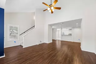 922 W Heights Hollow Ln, Houston, TX 77007 - Photo 5