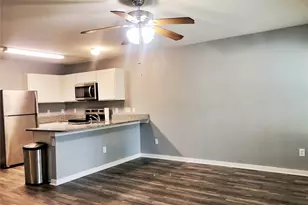 217 Cherry Tree, Livingston, TX 77351 - Photo 7