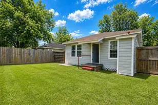 1010 Palestine St, Conroe, TX 77301 - Photo 19