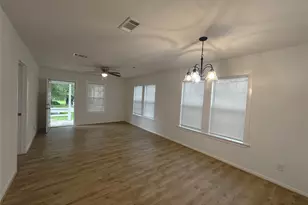 1010 Palestine St, Conroe, TX 77301 - Photo 5