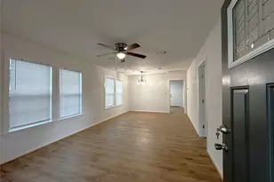 1010 Palestine St, Conroe, TX 77301 - Photo 3