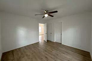 1010 Palestine St, Conroe, TX 77301 - Photo 17