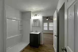 1010 Palestine St, Conroe, TX 77301 - Photo 15