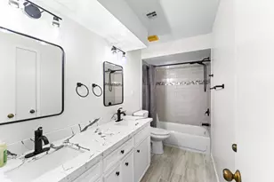 11535 Ella Lee Ln, Houston, TX 77077 - Photo 15