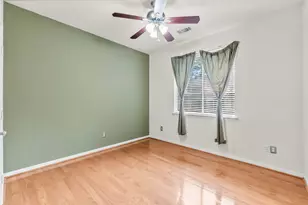 118 W Russet Grove Cir, The Woodlands, TX 77384 - Photo 23