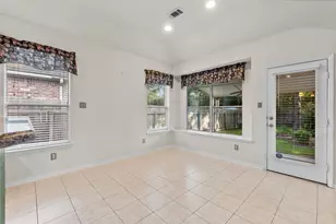 118 W Russet Grove Cir, The Woodlands, TX 77384 - Photo 13