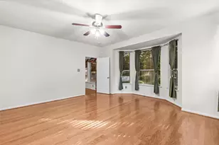 118 W Russet Grove Cir, The Woodlands, TX 77384 - Photo 13