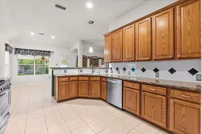 118 W Russet Grove Circle, The Woodlands, TX 77384 - Photo 25