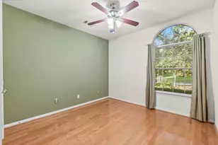 118 W Russet Grove Cir, The Woodlands, TX 77384 - Photo 21