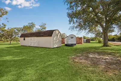 1513 County Road 210, Angleton, TX 77515 - Photo 13