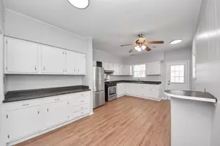 6 Jenkins St, Houston, TX 77003 - Photo 23