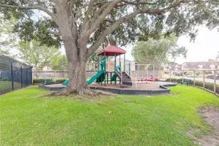 13646 Garden Grove, Houston, TX 77082 - Photo 35
