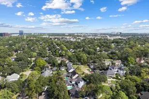 315 Greenpark Dr, Houston, TX 77079 - Photo 31