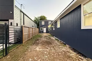 3268 Holman St, Houston, TX 77004 - Photo 15