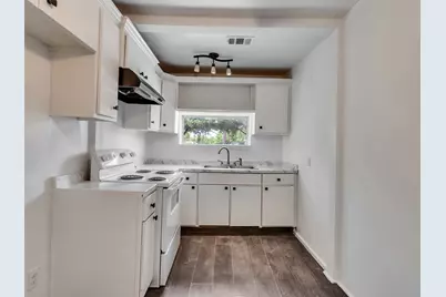 5603 N Wayside Drive, Houston, TX 77028 - Photo 13