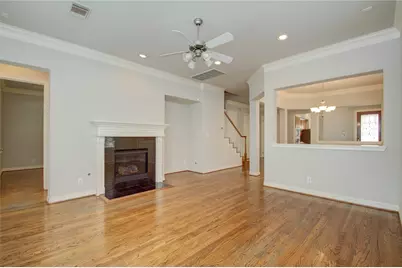 3207 Holly Crossing Drive, Houston, TX 77042 - Photo 9
