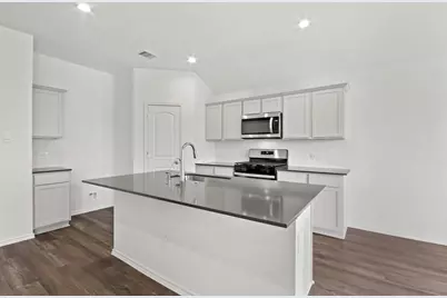 14207 Yellow Jacket Ct, Willis, TX 77318 - Photo 5