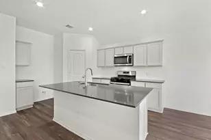 14207 Yellow Jacket Ct, Willis, TX 77318 - Photo 5