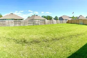 14207 Yellow Jacket Ct, Willis, TX 77318 - Photo 15