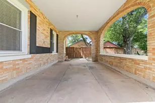 401 E Main St, Weimar, TX 78962 - Photo 5