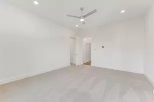 806 Fisher St, Houston, TX 77018 - Photo 13
