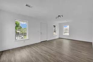 5306 Ave M 1/2, Galveston, TX 77551 - Photo 9