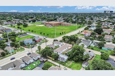 5306 Avenue M 1/2, Galveston, TX 77551 - Photo 35