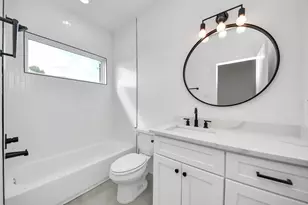 2305 Maury St, Houston, TX 77026 - Photo 39