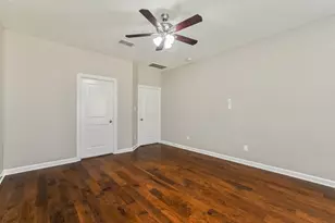 7411 Quiet River Ln, Pearland, TX 77581 - Photo 9