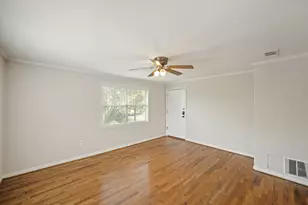 1539 Hawthorne St, Houston, TX 77006 - Photo 3