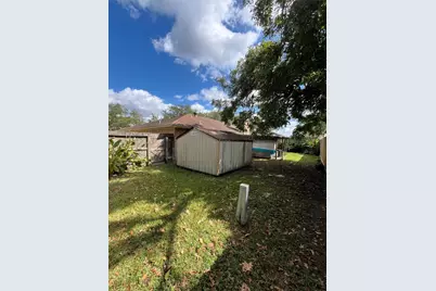 10510 Sagebluff Drive, Houston, TX 77089 - Photo 9