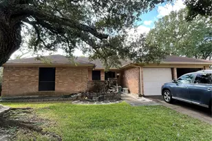 10510 Sagebluff Dr, Houston, TX 77089 - Photo 1