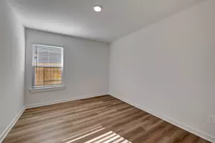 969 Garden Path Dr, Willis, TX 77378 - Photo 19