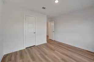 969 Garden Path Dr, Willis, TX 77378 - Photo 15