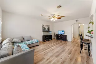 7255 Autumn Sun Dr, Houston, TX 77083 - Photo 5