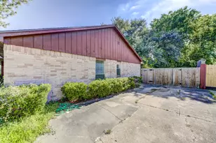 3834 Westheimer Pl Dr, Houston, TX 77082 - Photo 27