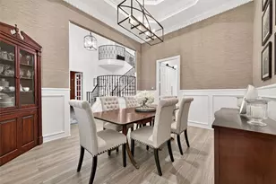 2926 Quincannon Ln, Houston, TX 77043 - Photo 9