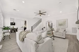 2926 Quincannon Ln, Houston, TX 77043 - Photo 15